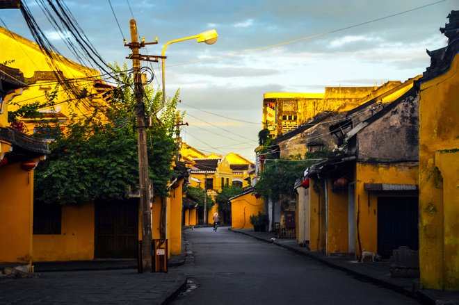 Hoi An city brilliant under sun